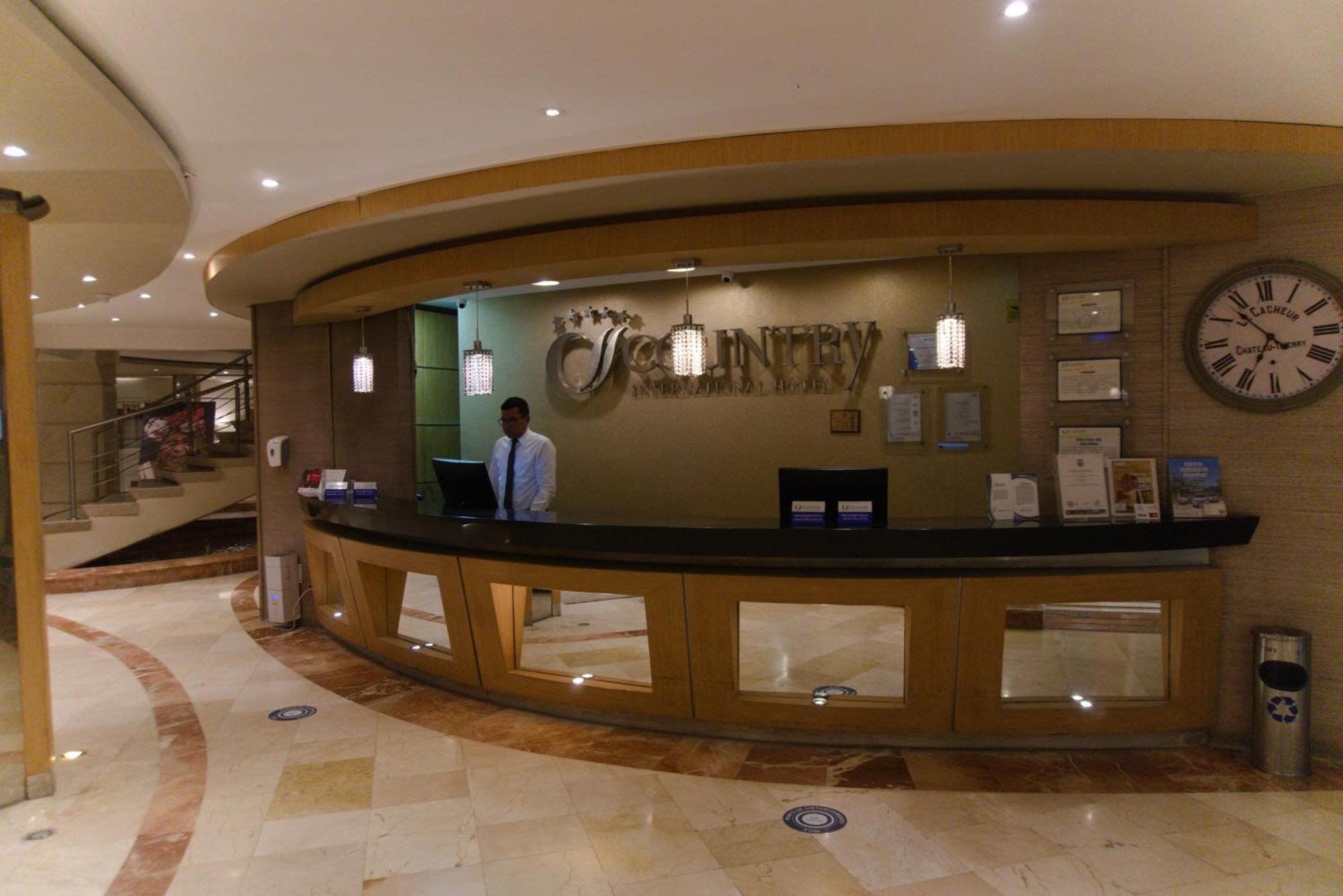 Country International Hotel Барранкілья Екстер'єр фото