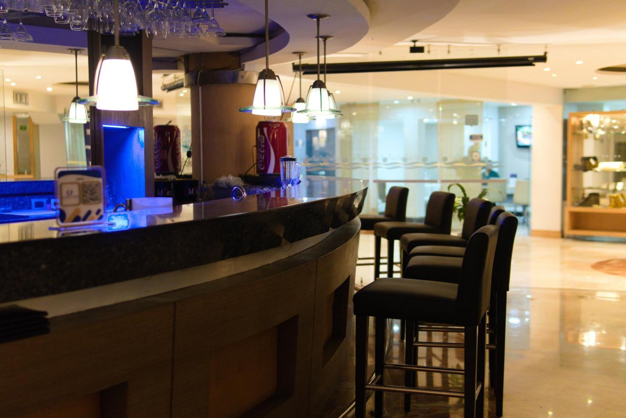 Country International Hotel Барранкілья Екстер'єр фото